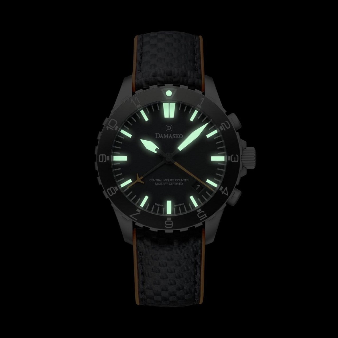 DC82/2 black thumbnail 4