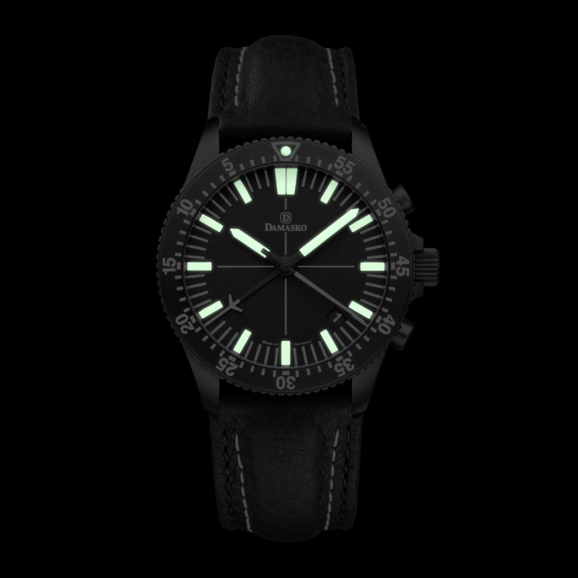 DC82 black thumbnail 4