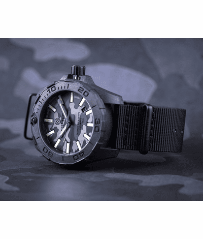 DAYNIGHT STEALTH OPS CARBON CASE BLACK GREY CAMO DIAL GREEN/ORANGE FLAT TRITIUM TUBES AUTOMATIC WATCH SCREW DOWN CROWN thumbnail 4