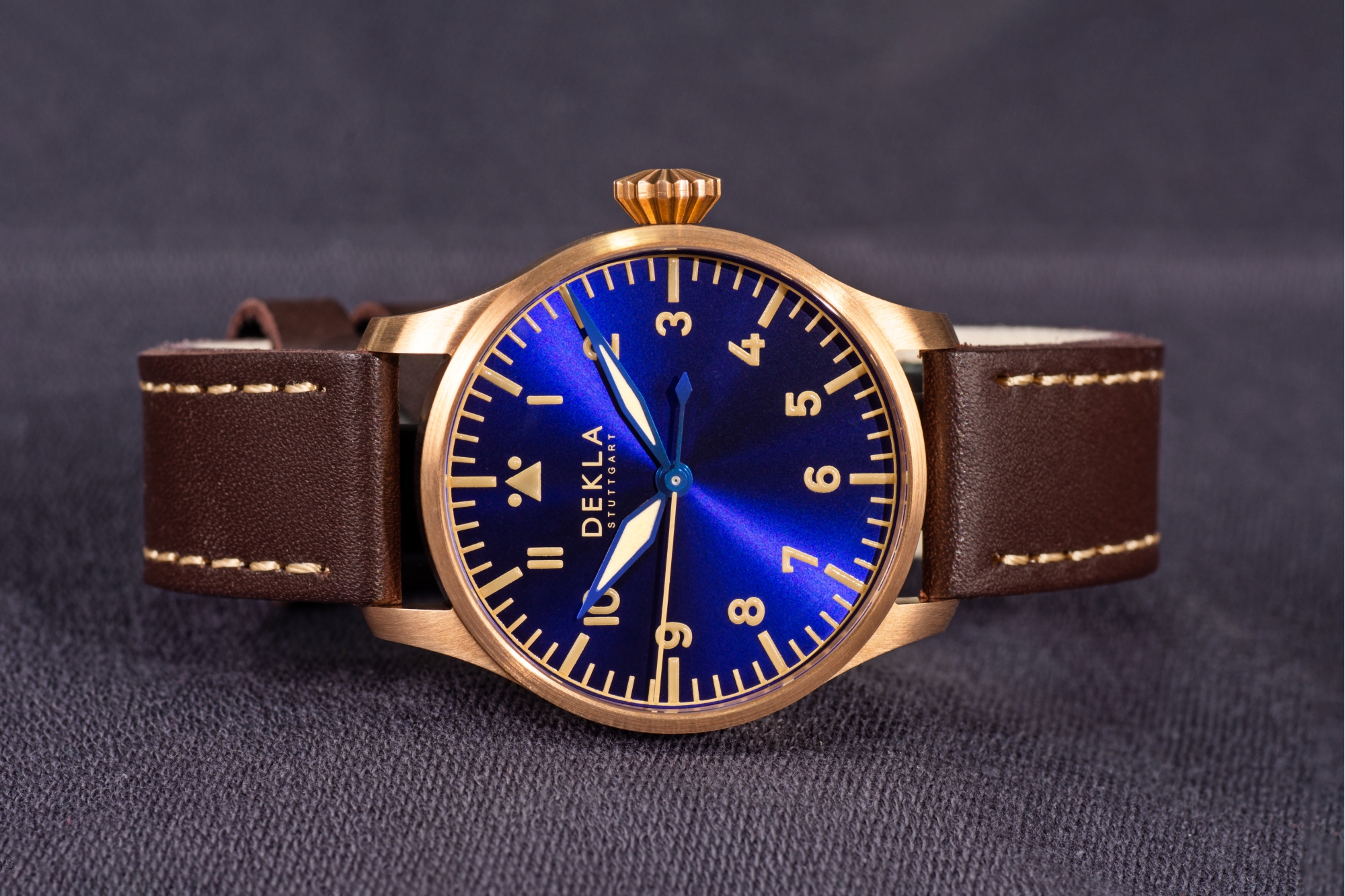 Pilot watch 40 mm Type A Bronze CuSn8 selected view