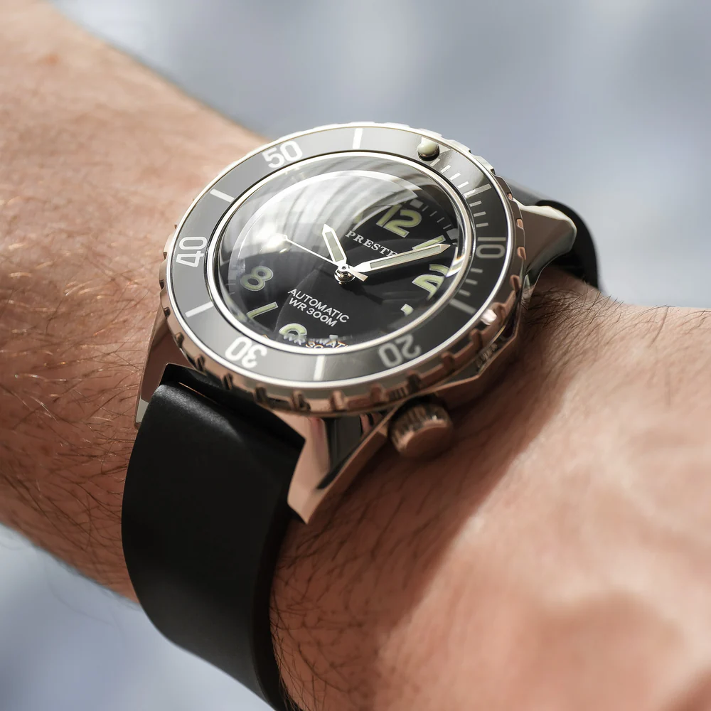 Swiss Diver 300 Metre thumbnail 3