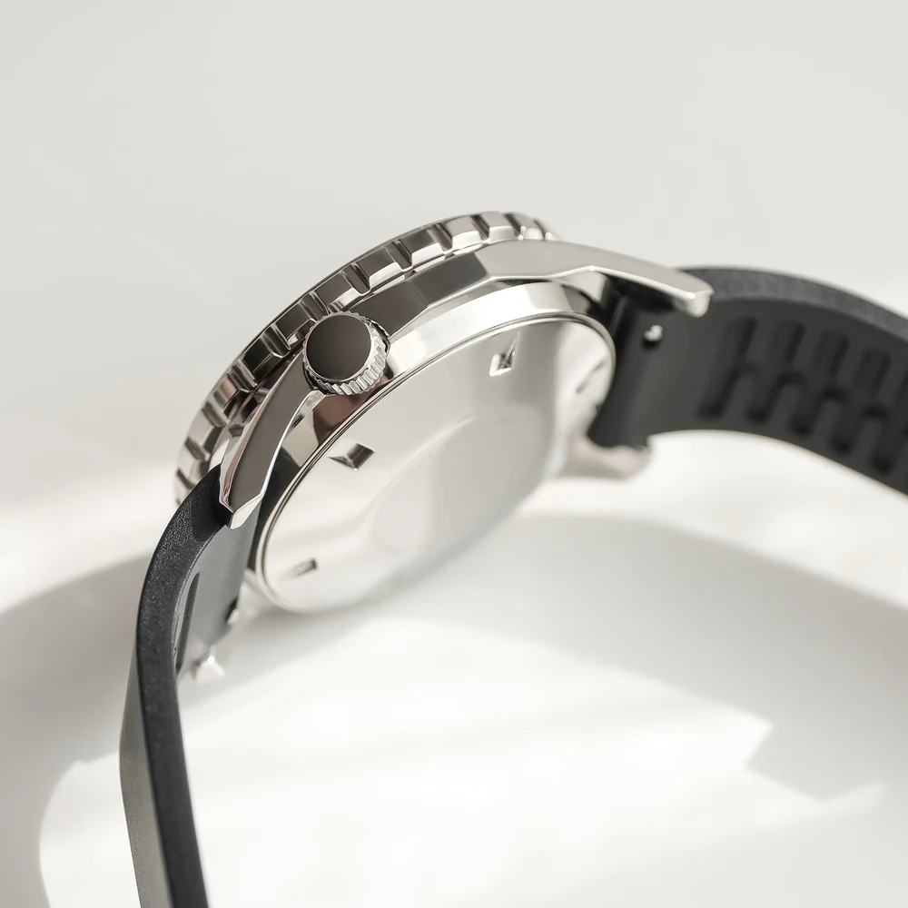 Swiss Diver 300 Metre thumbnail 4