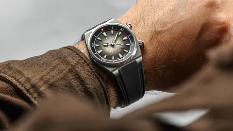 The Manta Revelare  Midnight Black Edition