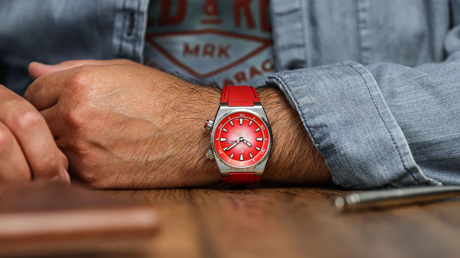 The Manta  Rose Red Edition thumbnail 2
