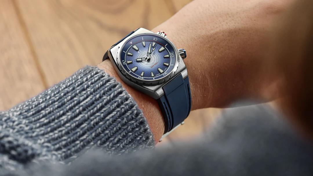 The Manta  Royal Blue Edition thumbnail 2