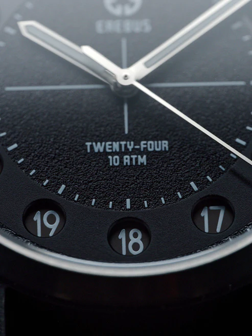 Twenty-Four 40 Brown thumbnail 2