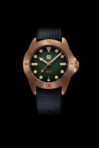 Maelstrom 300m Bronze Gradient Green