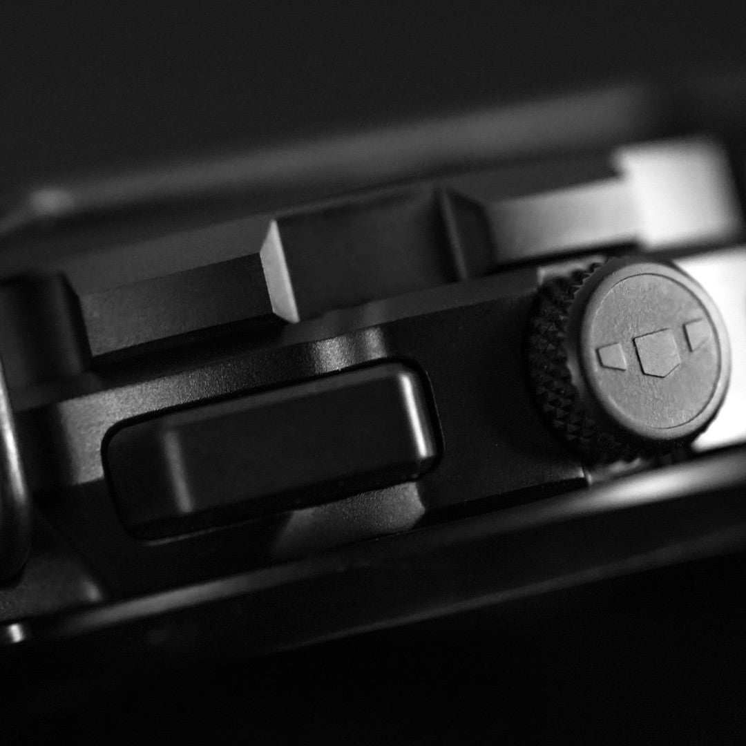 Evolvens TACTICAL - 49 mm Chronograph Military Watch - Desert thumbnail 3