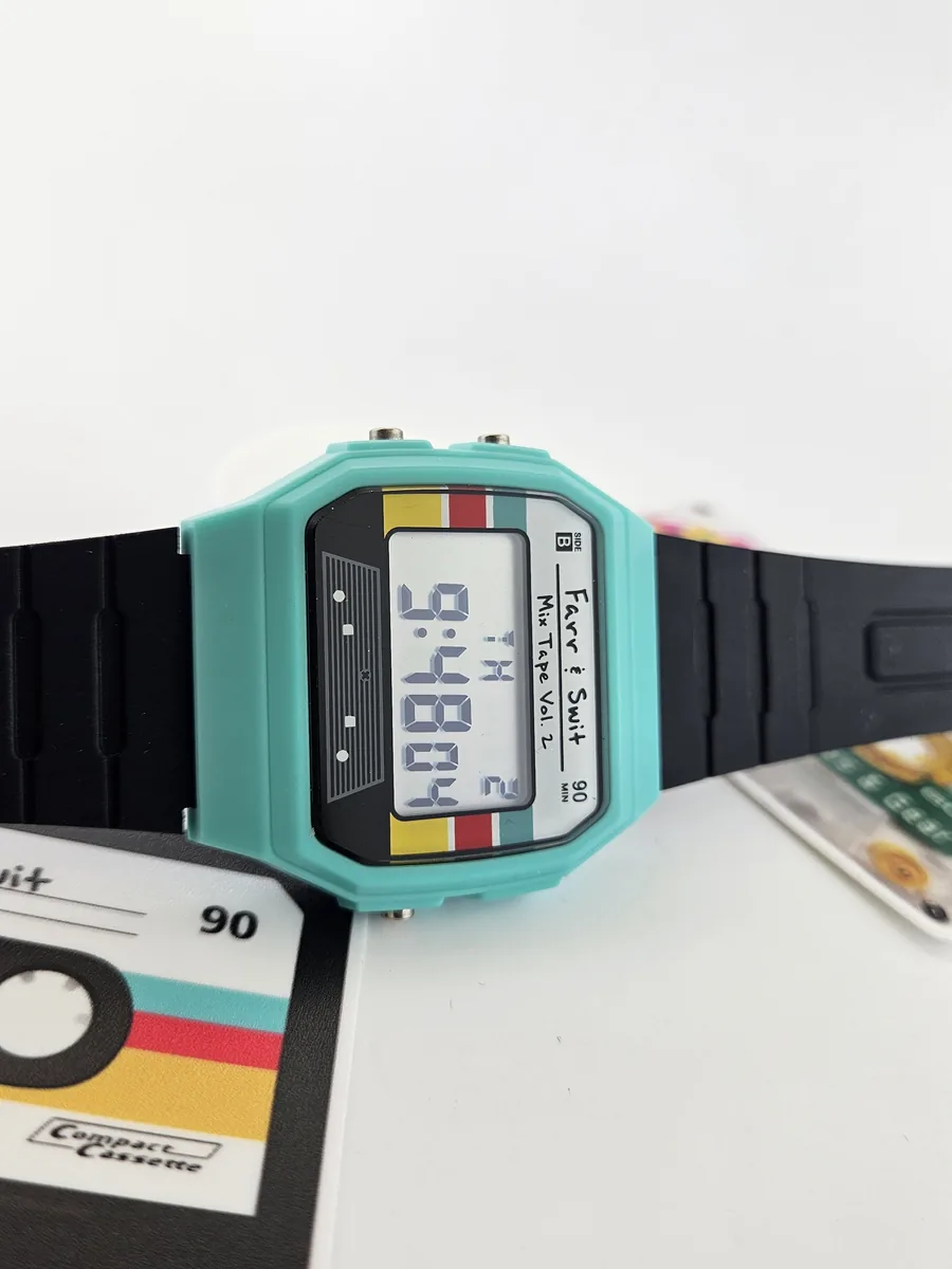 retro digital watch selected view