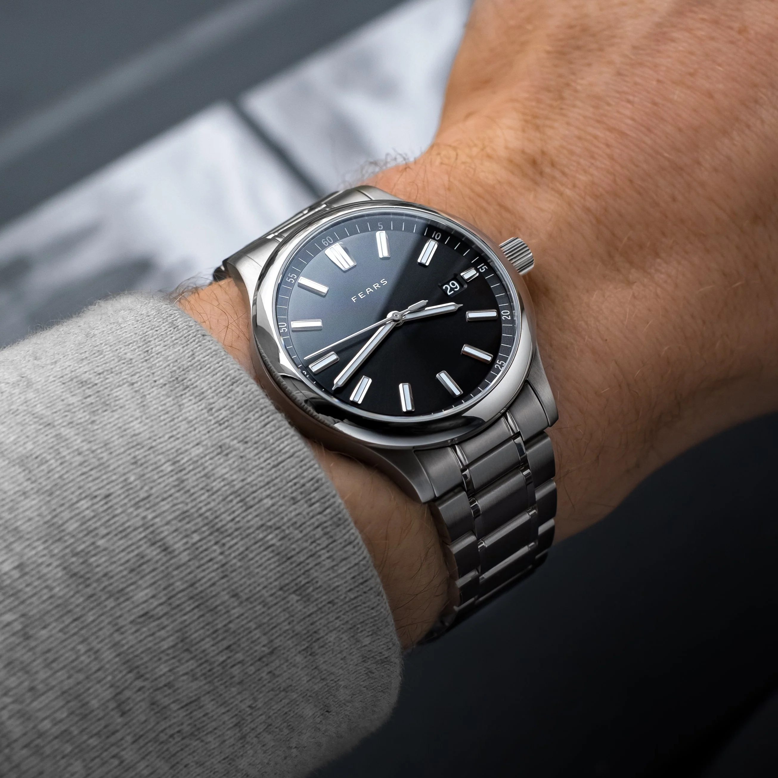 Redcliff 39.5 Date Raven Black thumbnail 2