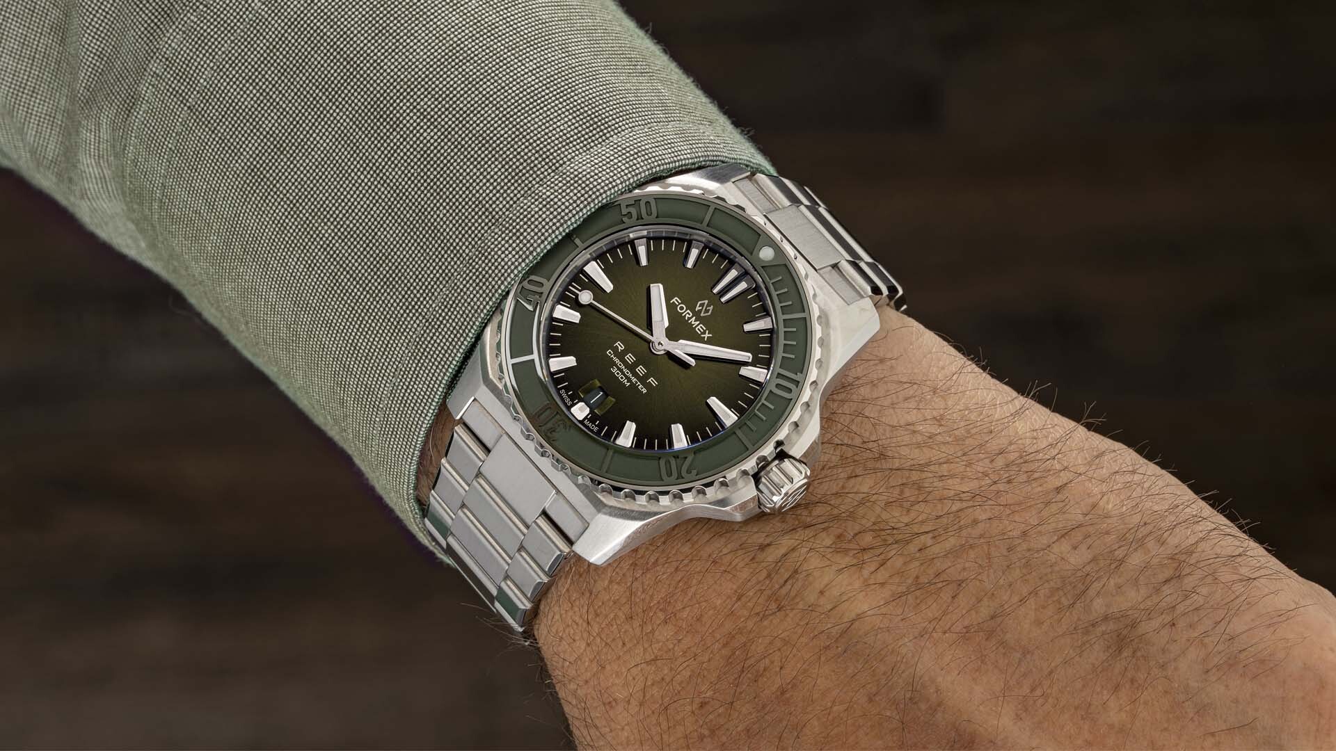 Automatic COSC 300M Green 42 mm thumbnail 2