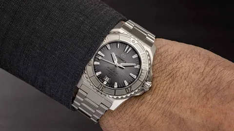Automatic COSC 300M Silver 42 mm