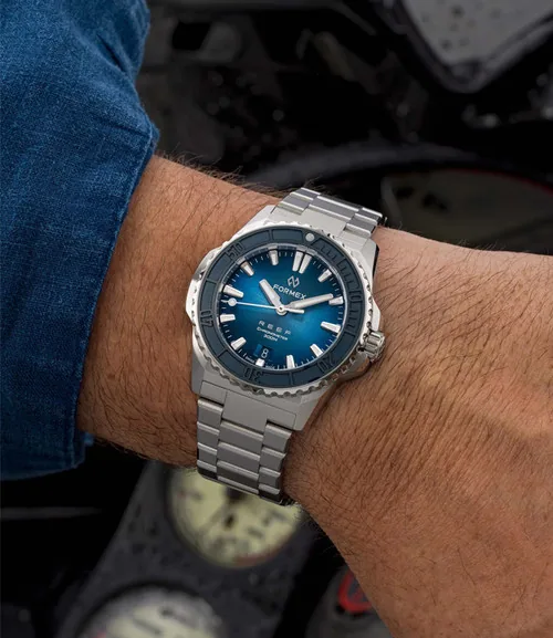 Reef 39.5 Automatic COSC 300M selected view