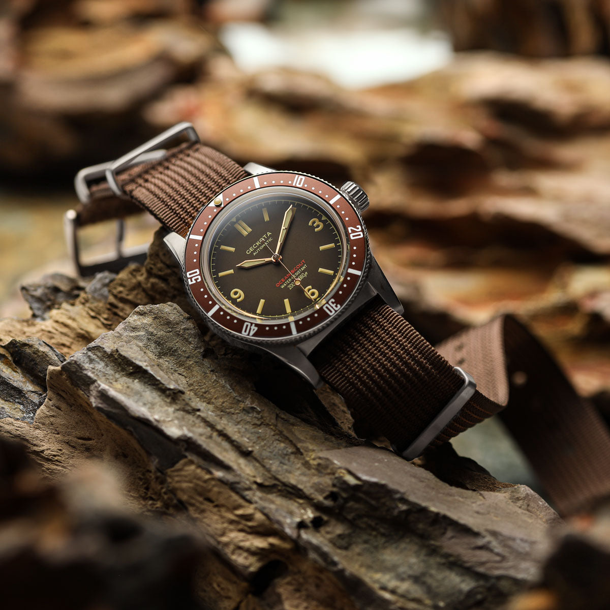 Ocean-Scout Dive Watch Sienna Brown thumbnail 3