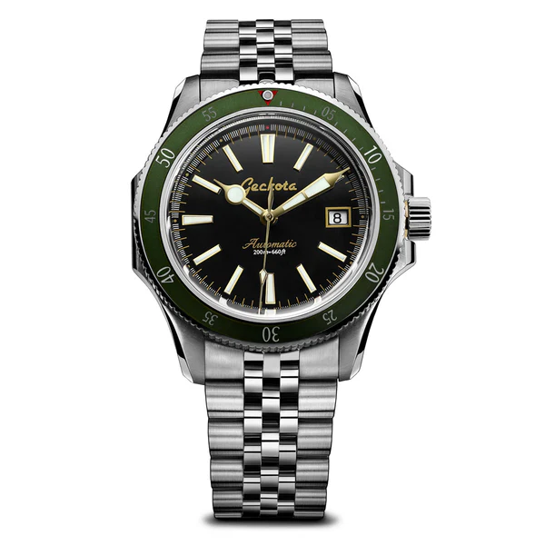 Sea-Hunter Dive Watch With Jade Green Bezel thumbnail 2