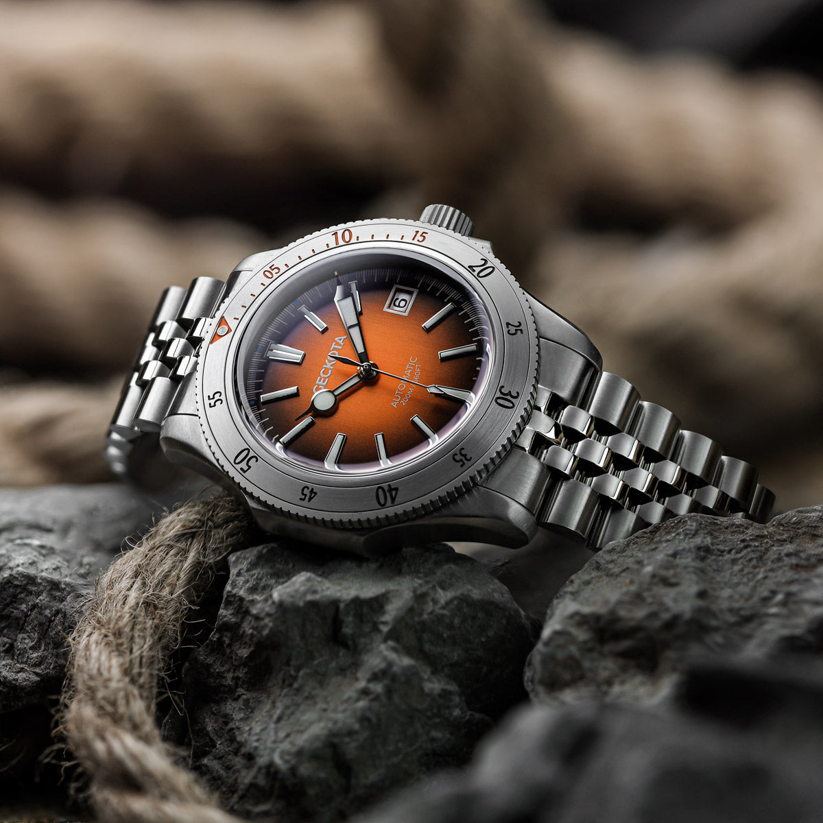 Sea-Hunter Dive Watch Burnt Orange Steel Edition thumbnail 3