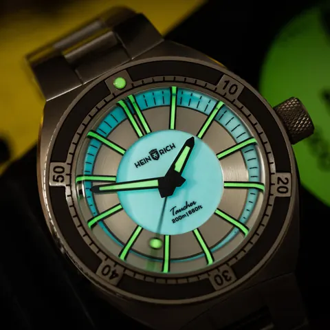 Taucher 2 - White (Full-lume)