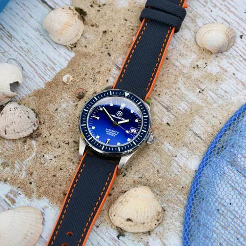 Master 62 Dive Watch