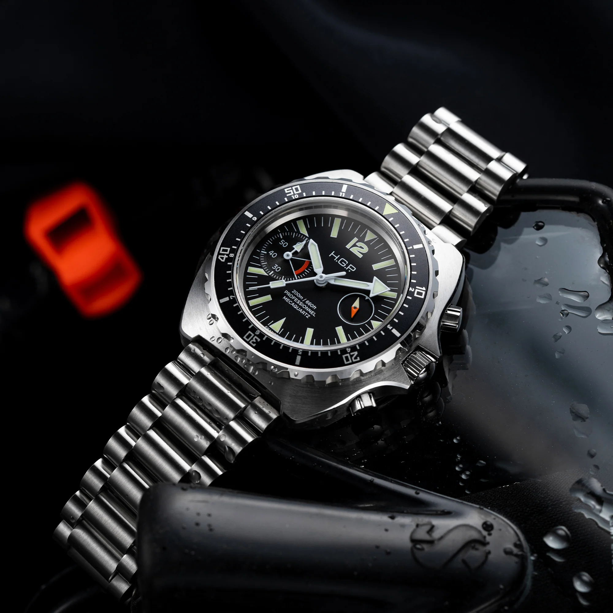 Diver 200M Chrono-Mecaquartz Chronograph - Black Big-Eye thumbnail 4