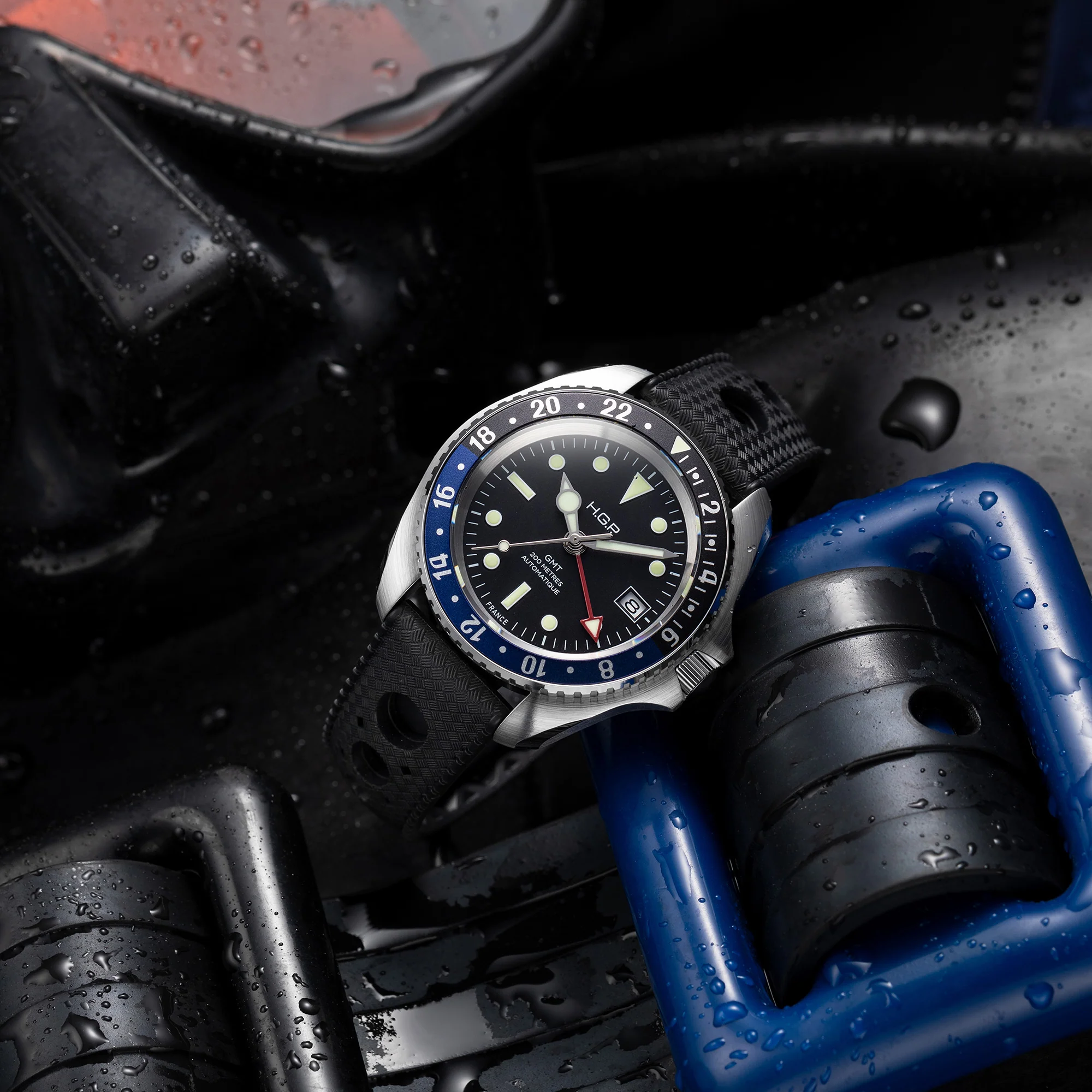 Diver GMT 200M Automatic Diving Watch - Blue & Black "Batman" thumbnail 4