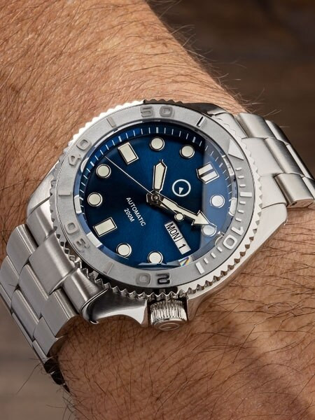 Islander Automatic Dive Watch with Bracelet, Double-Domed AR Sapphire Crystal, and Embossed Ceramic Bezel Insert #ISL-18 thumbnail 4