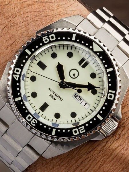 Islander Luminous Dial Automatic Dive Watch with AR Double-Dome Sapphire Crystal, and Luminous Ceramic Bezel Insert #ISL-26 thumbnail 3