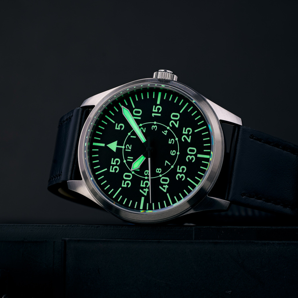 Islander Aviator Automatic Watch with Leather Strap and an Anti-Reflective Sapphire Crystal #ISL-15 thumbnail 4