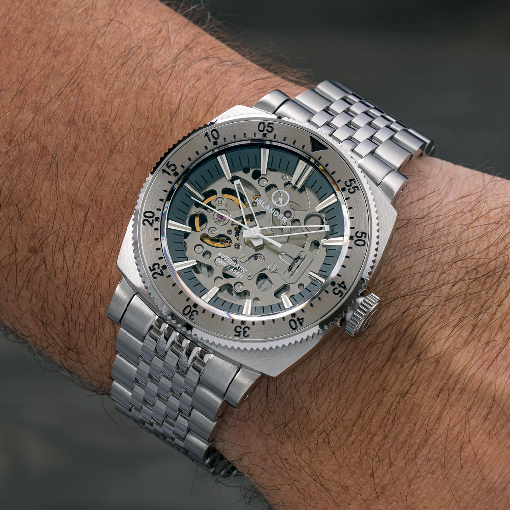 Islander Baiting Hollow Steel Skeleton Dive Watch #ISL-166 thumbnail 3