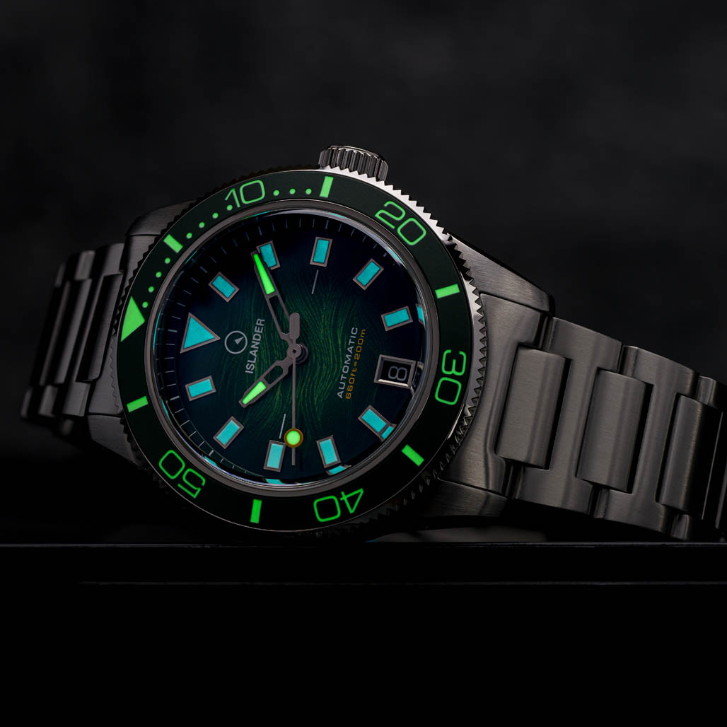 Islander Bayport Automatic Dive Watch with Green Wave Dial #ISL-312 thumbnail 3