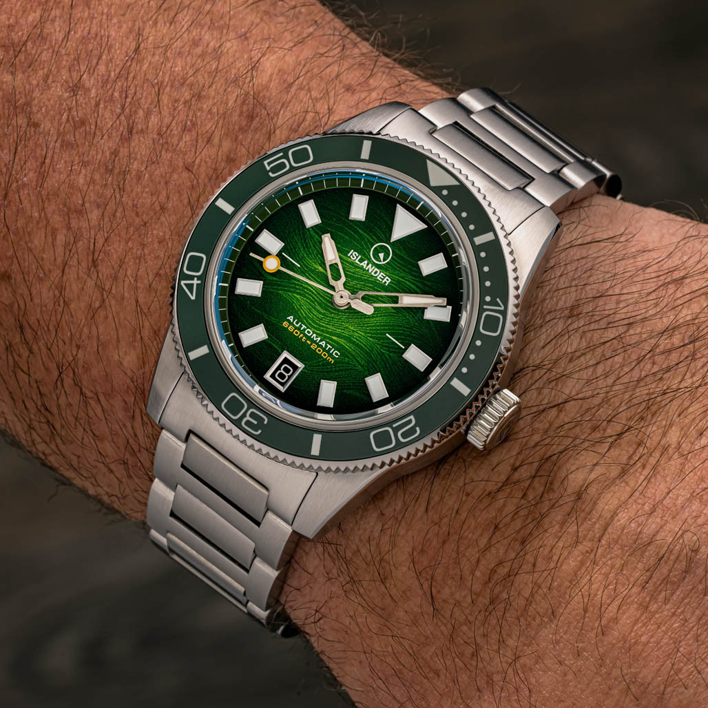 Islander Bayport Automatic Dive Watch with Green Wave Dial #ISL-312 thumbnail 4