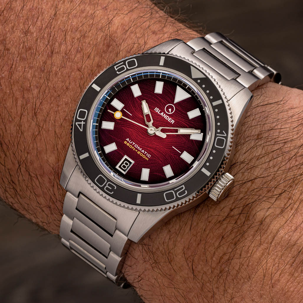Islander Bayport Automatic Dive Watch with Maroon Wave Dial #ISL-310 thumbnail 4