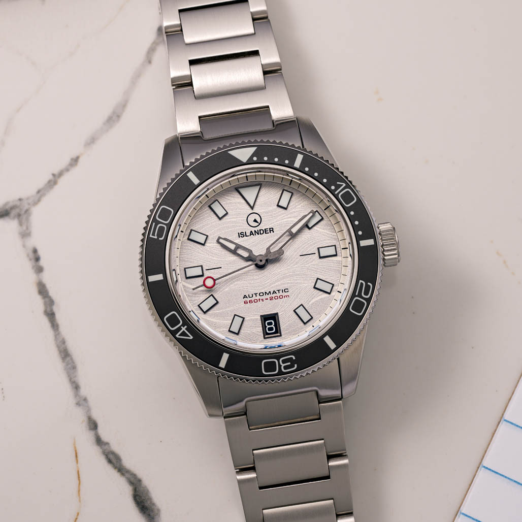 Islander Bayport Automatic Dive Watch with Silver-White Wave Dial #ISL-313 thumbnail 2