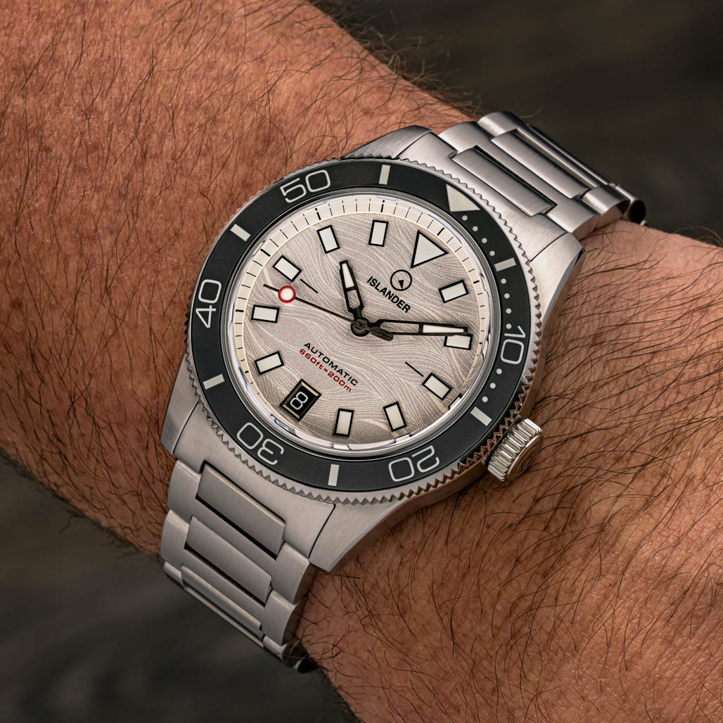 Islander Bayport Automatic Dive Watch with Silver-White Wave Dial #ISL-313 thumbnail 4