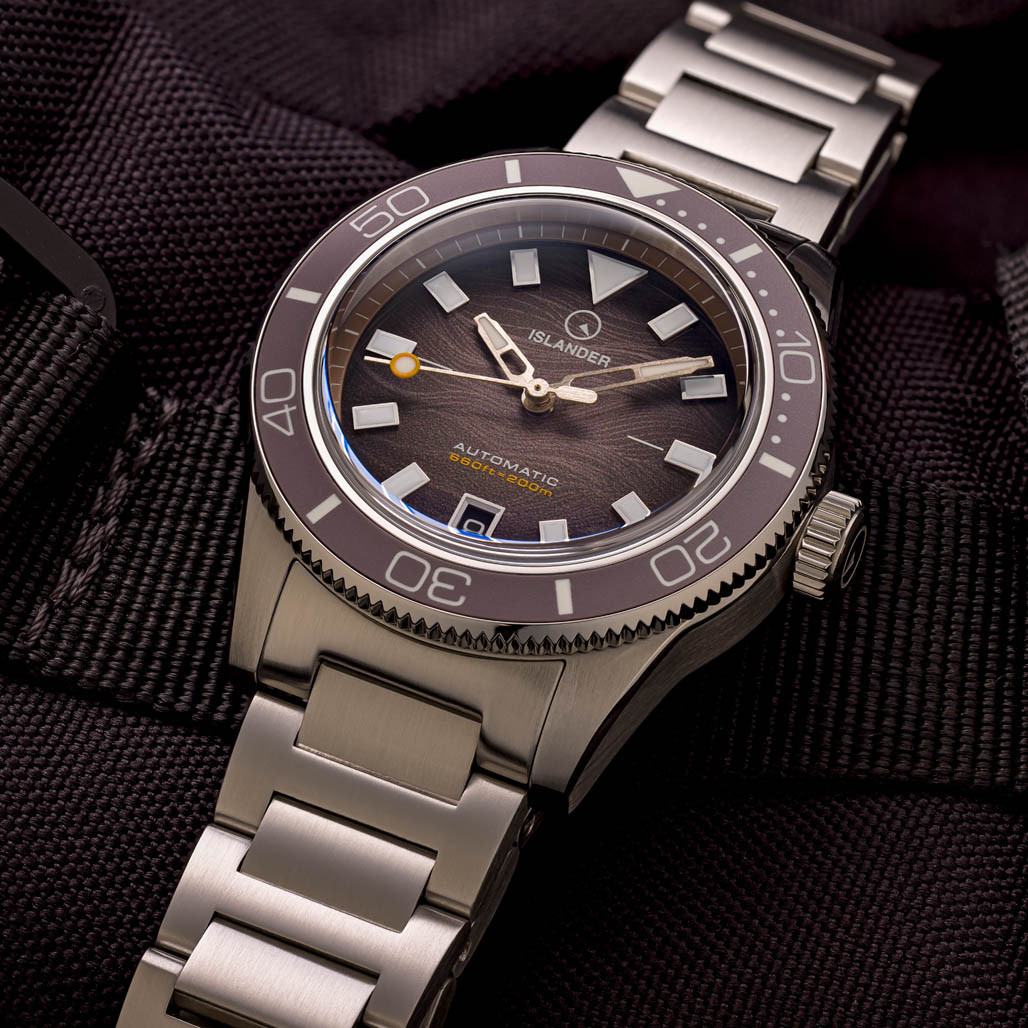 Islander Bayport Automatic Dive Watch with Warm Grey Wave Dial #ISL-314 thumbnail 2