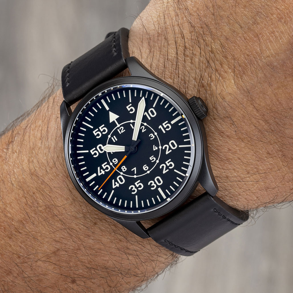 Islander Black DLC Aviator Automatic Watch with Leather Strap and an Anti-Reflective Sapphire Crystal #ISL-81 thumbnail 3