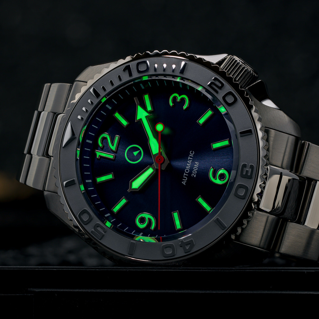 Islander Red October V2 Dive Watch with Radiant Blue Dial #ISL-323 thumbnail 4