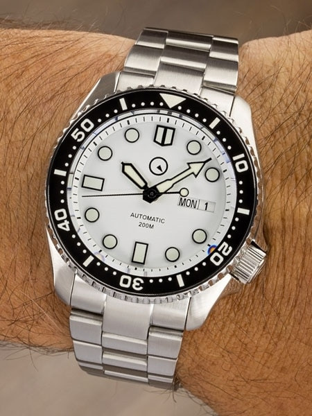 Islander White Dial Automatic Dive Watch with Solid-Link Bracelet, AR Sapphire Crystal, and Luminous Ceramic Bezel Insert #ISL-35 thumbnail 3
