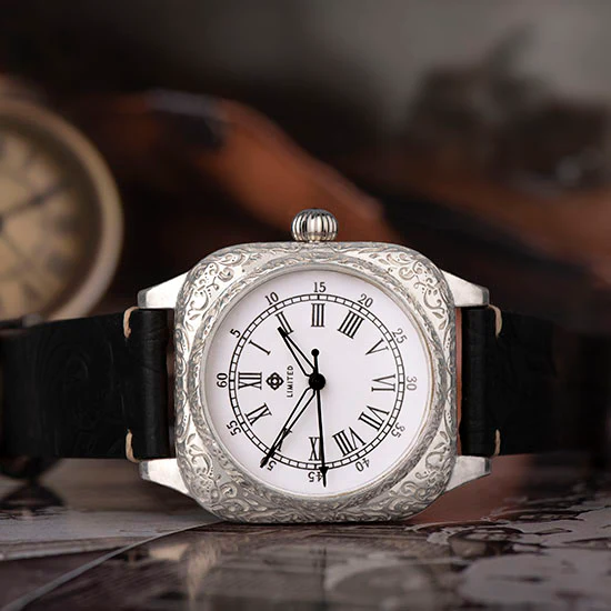 SILVER ENGRAVED WATCH thumbnail 2