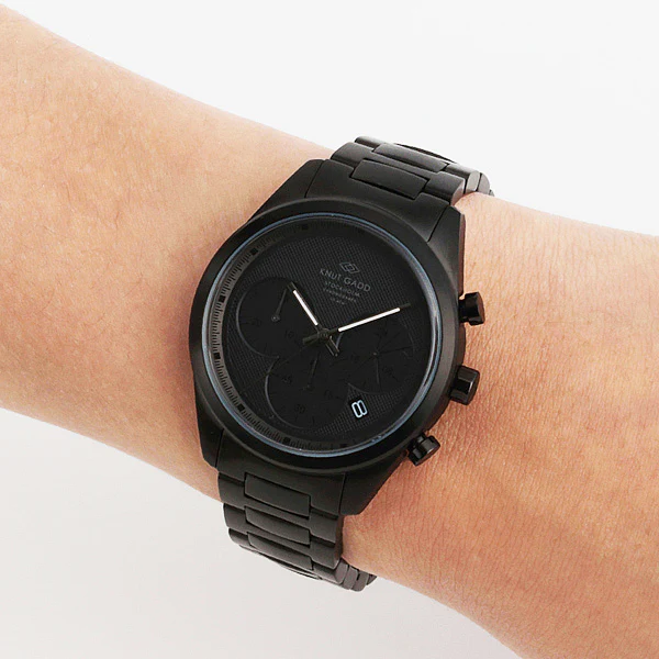Cult Chronograph | Black dial | Black bracelet thumbnail 4