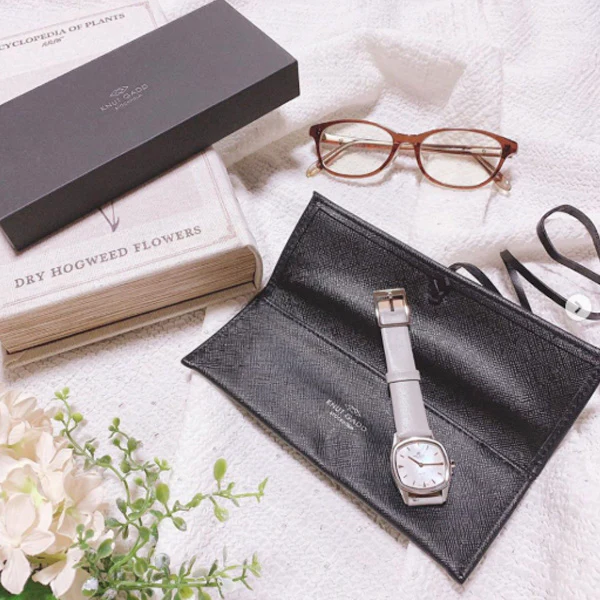 HEXAGON | Steel | white mother-of-pearl dial | Grey Leather thumbnail 4