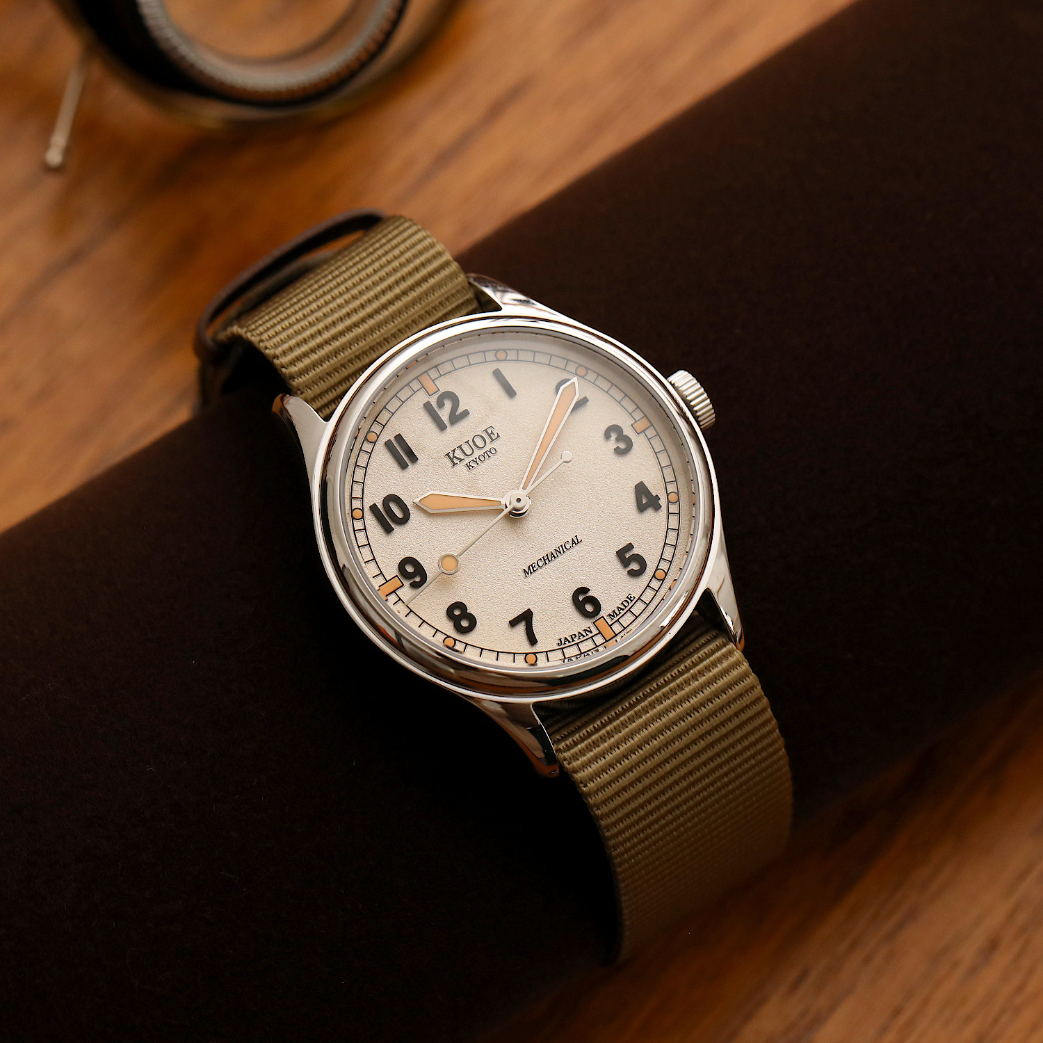 OLD SMITH 90-002 Large - 38mm Automatic No-Date thumbnail 3