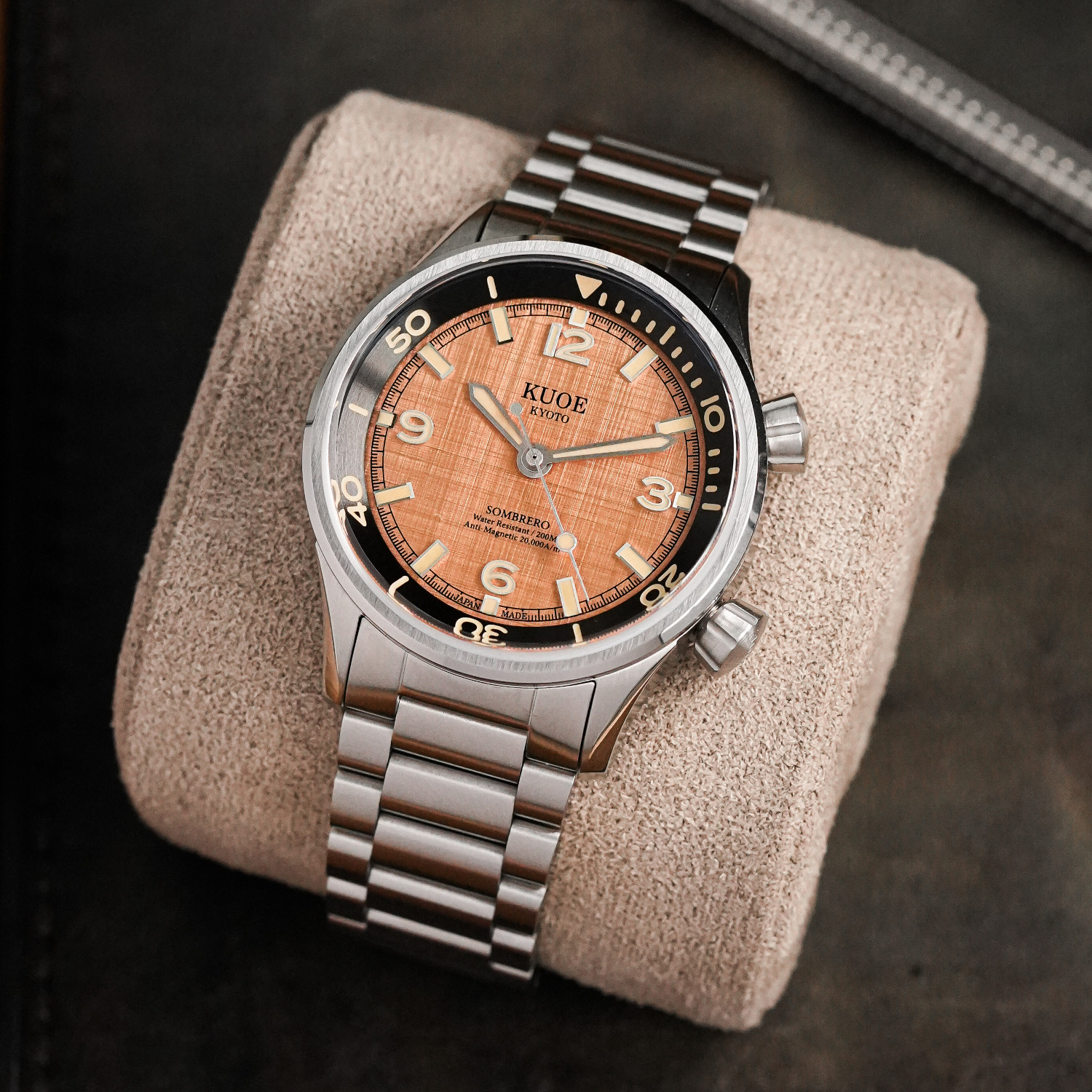 SOMBRERO 90-011, Salmon Pink Linen Textured Dial, 20 BAR Water Resistant thumbnail 3
