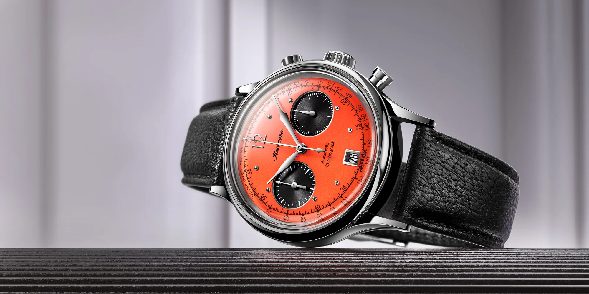 Kurono Vermilion Chronograph 'SHU:朱' thumbnail 2