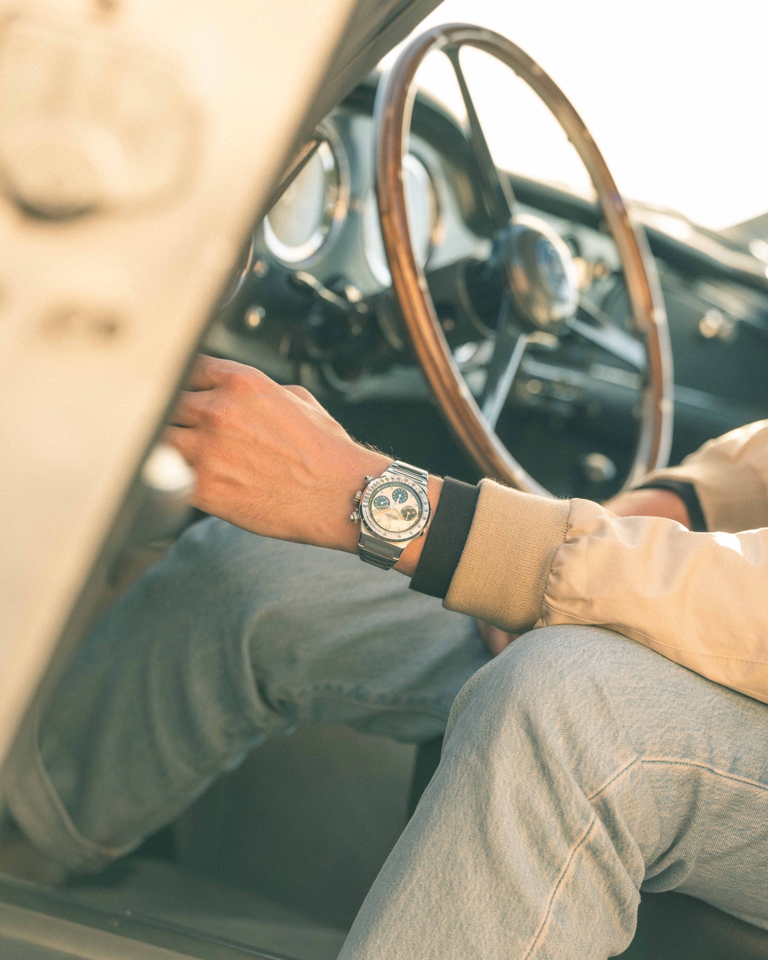 LAVENTURE AUTOMOBILE CHRONOGRAPH STEEL / CREAM thumbnail 4