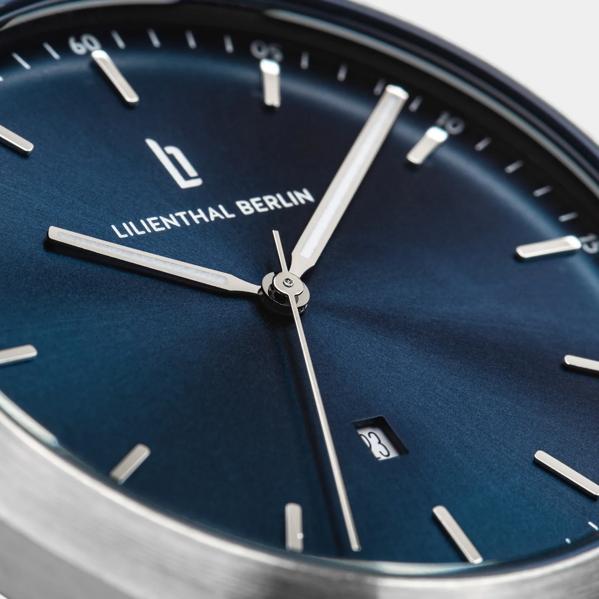 Huxley – Silver Blue (H01-101-B023EB) thumbnail 4