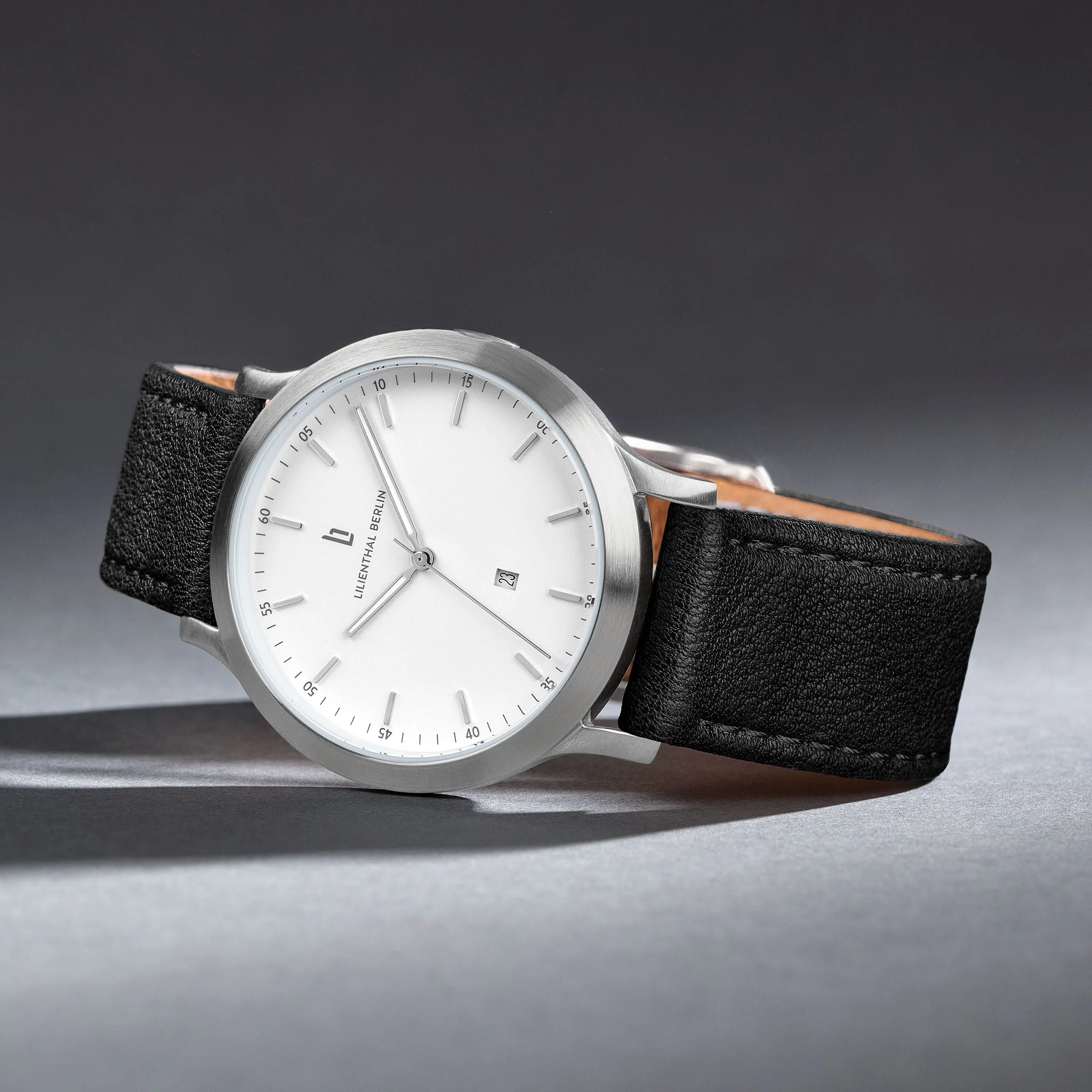 Huxley – Silver White (H01-103-B004AB) thumbnail 3