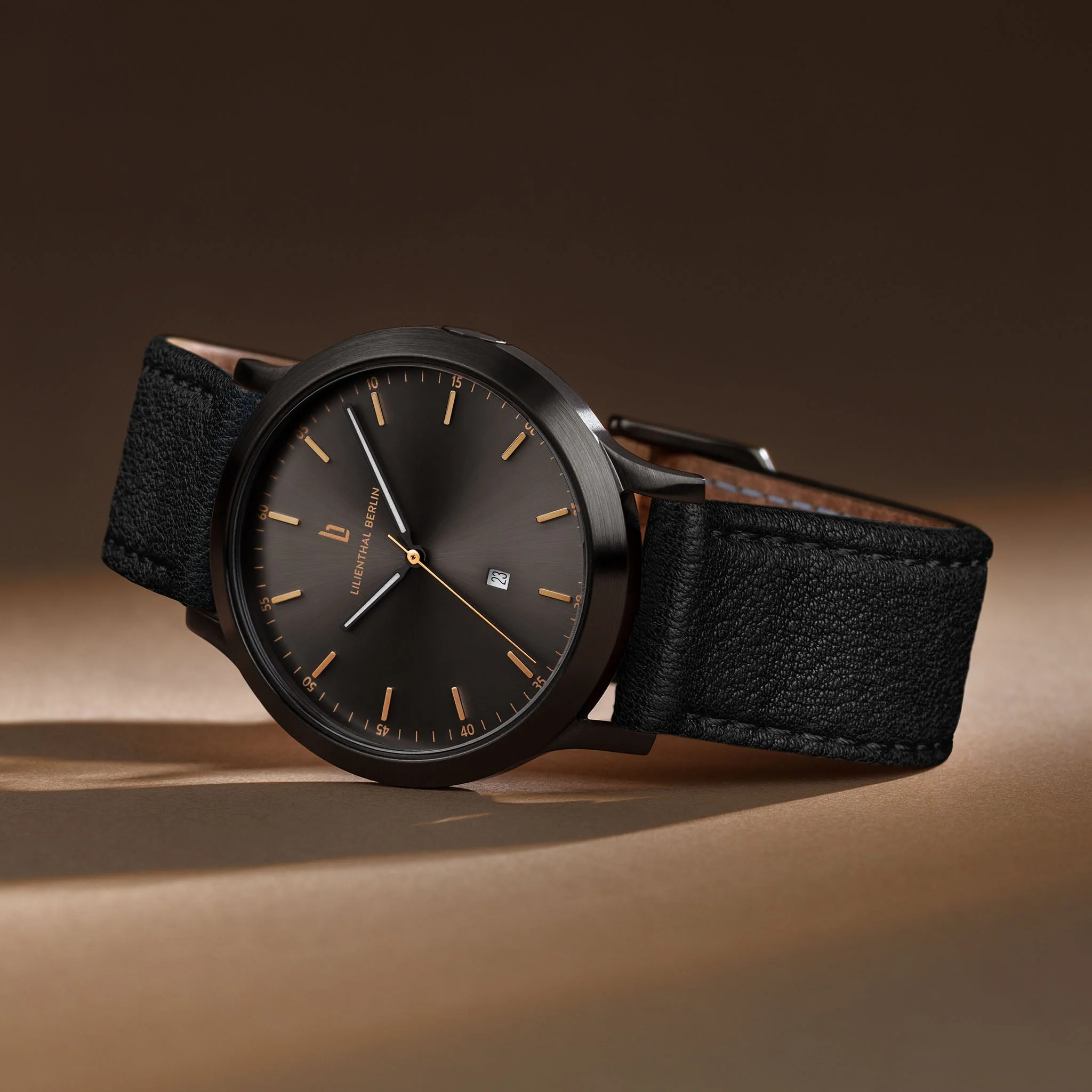 Huxley – Black Bronze (H01-105-B004CB) thumbnail 3