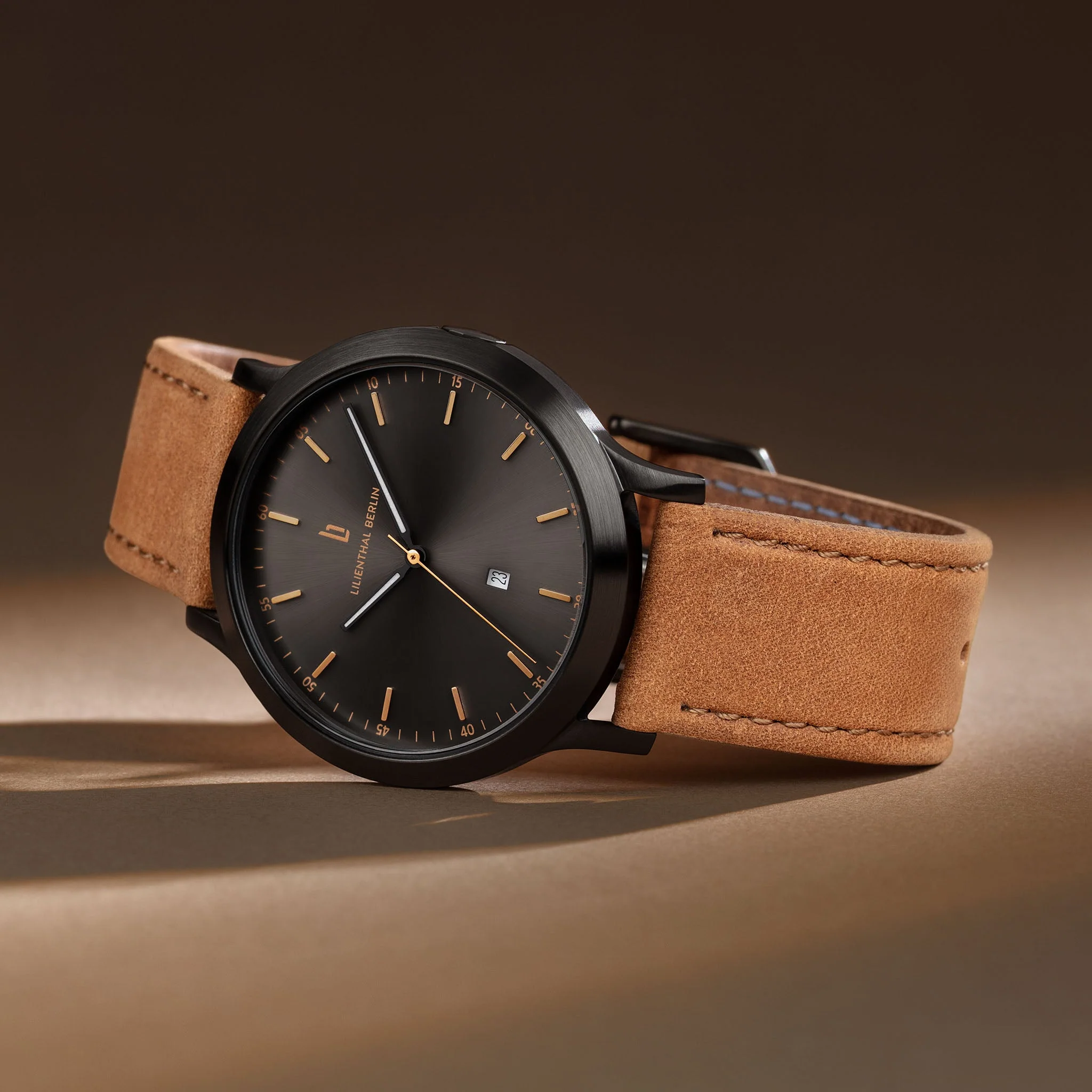 Huxley – Black Bronze (H01-105-B006CB) thumbnail 3