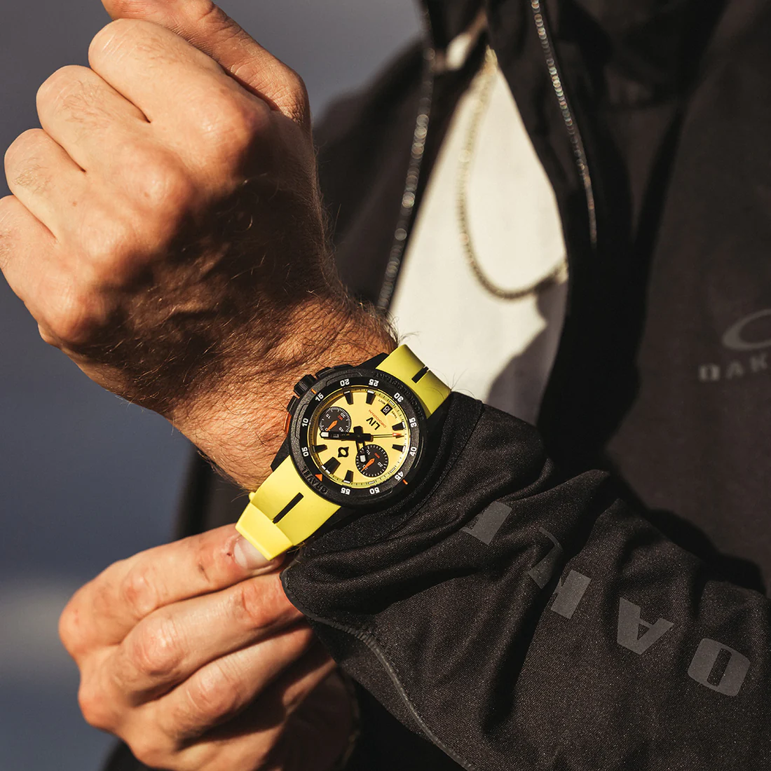 GRAVEL 002 VENOM YELLOW SWISS CHRONO thumbnail 2