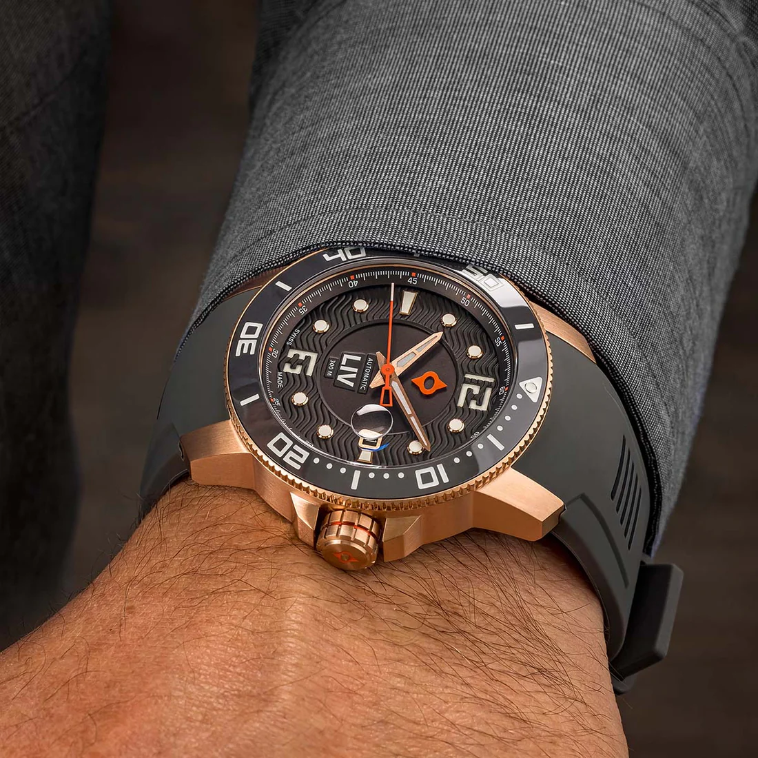 GX-Diver's 44mm Rose Gold Crater Gray thumbnail 2